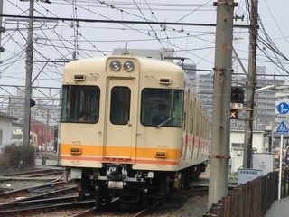 img201105092237460077es6.jpg